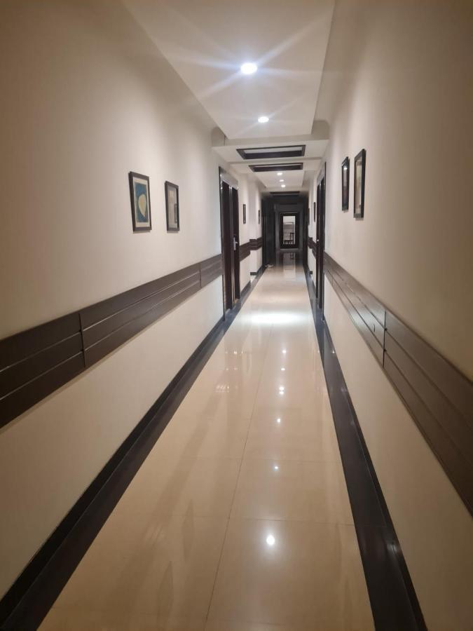 Hotel Lemon Park Haldwāni Zewnętrze zdjęcie